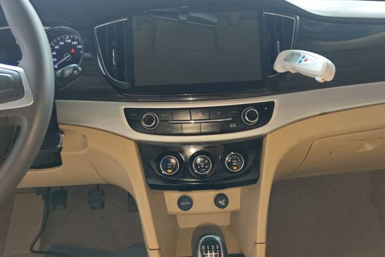 Used Baojun 730 2016 1.5T Manual Comfort Version 7 Seats