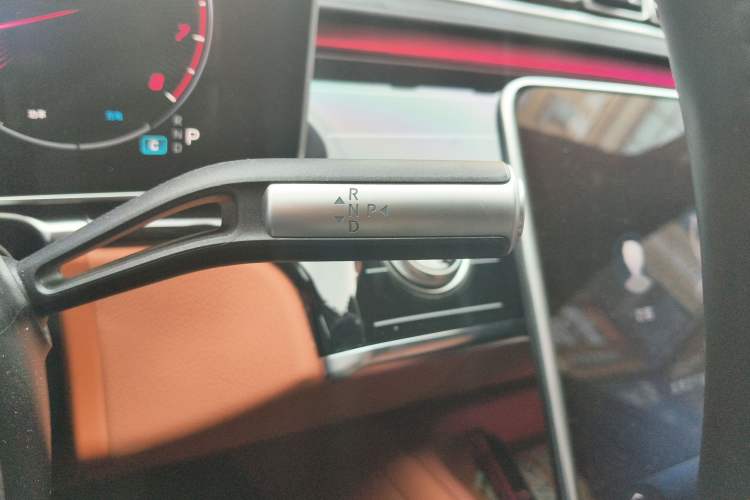 Used Mercedes-Benz Maybach S-Class 2023 S 480 4MATIC Gear Lever