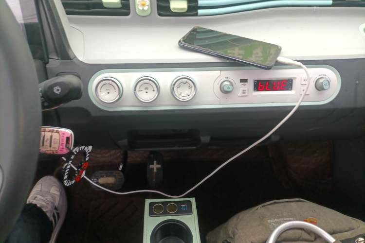 Used Wuling Hongguang MINIEV 2022 Macaron Premium Model – Lithium Ternary Battery
