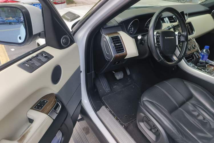 Used Land Rover Range Sport 2014 3.0 SC V6 HSE
