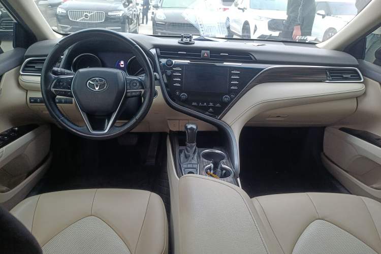 Used Toyota Camry 2018 2.5G Luxury Edition