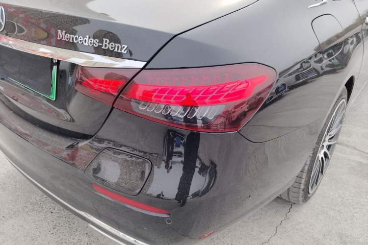 Used Mercedes-Benz E-Class New Energy 2021 E 350 e L Plug-in Hybrid Sedan
