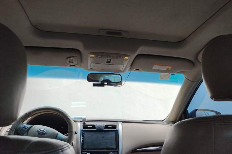 Used Nissan Teana 2013 2.0L XL Comfort Edition Headliner