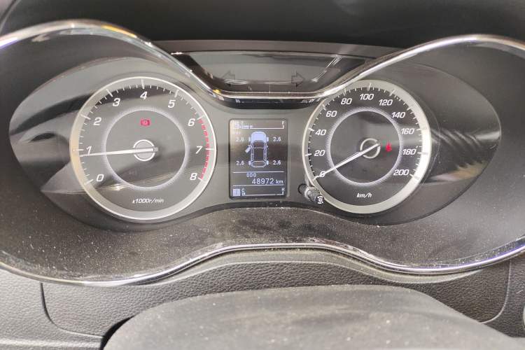 Used Baojun 560 2015 1.8L manual luxury version
