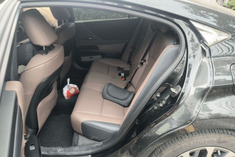 Used Lexus ES 2024 200 Premium Edition
