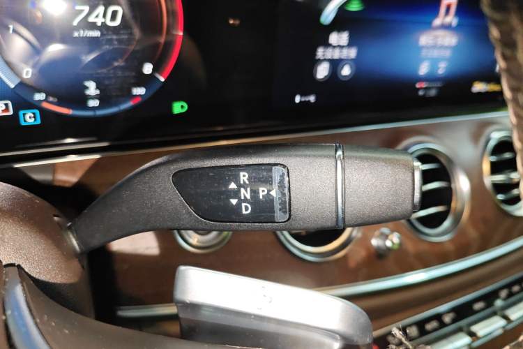 Used Mercedes-Benz E-Class 2023 Updated E 300 L Luxury Edition
