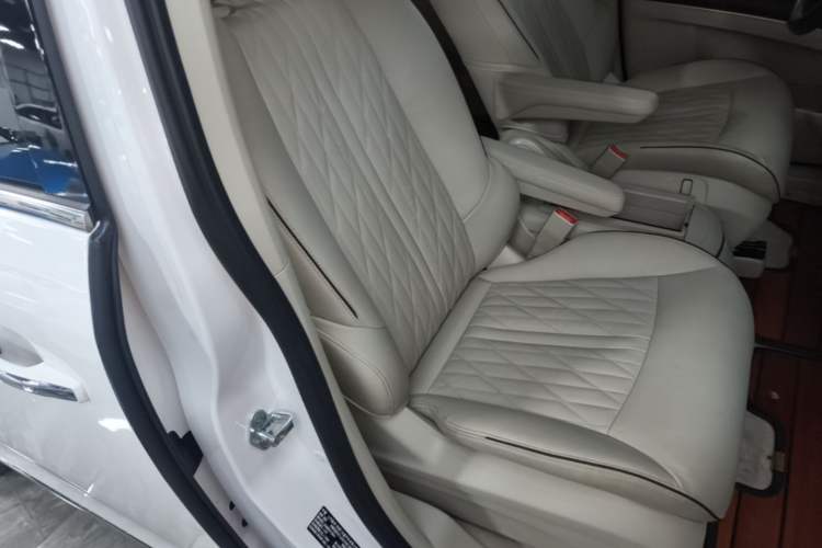 Used Buick GL8 2022 Land Business Class 652T Luxury Model