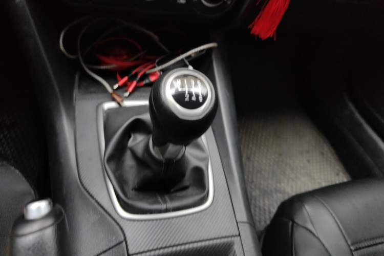 Used Mazda 3 Axela 2017 Sedan 1.5L Manual Comfort Model Emission Standard China V
