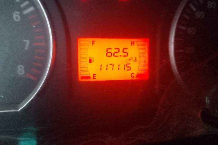 Used FORTHING Lingzhi 2016 V3 1.5L 7-Seater Standard Model China V Emission Standard