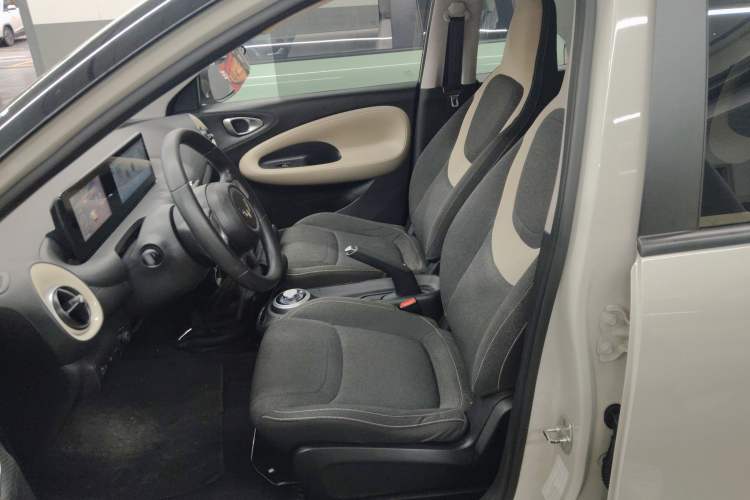 Used Wuling Bingo 2023 333 km Fast-Share Version Left Front Seat