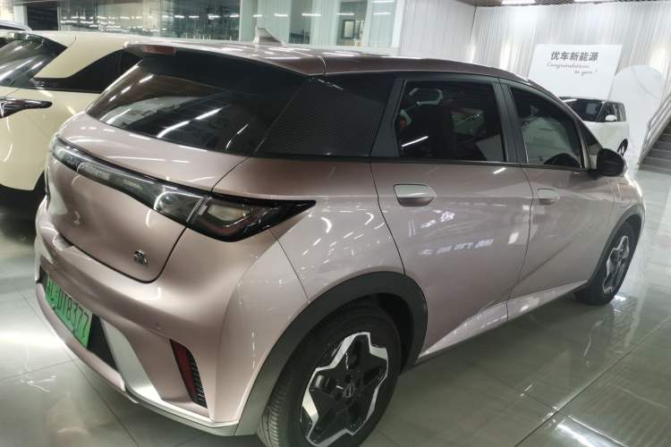 Used BYD Dolphin 2023 420 km Fashion Edition
