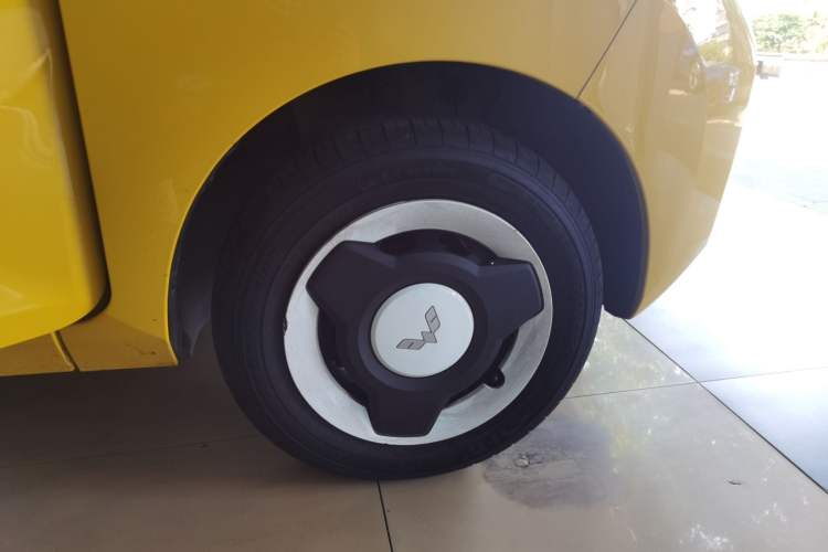 Used Wuling Hongguang MINIEV 2021 Macaron Fashion Model Lithium Iron Phosphate