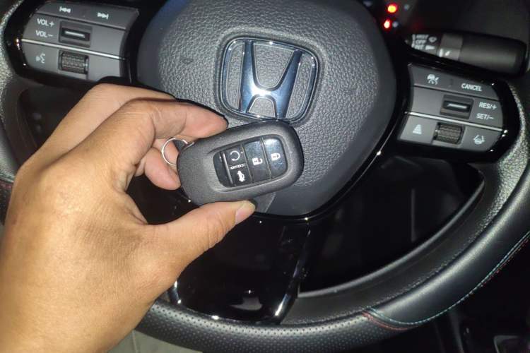 Used Honda Civic 2023 240TURBO CVT Dynamic · Center Stage Special Edition