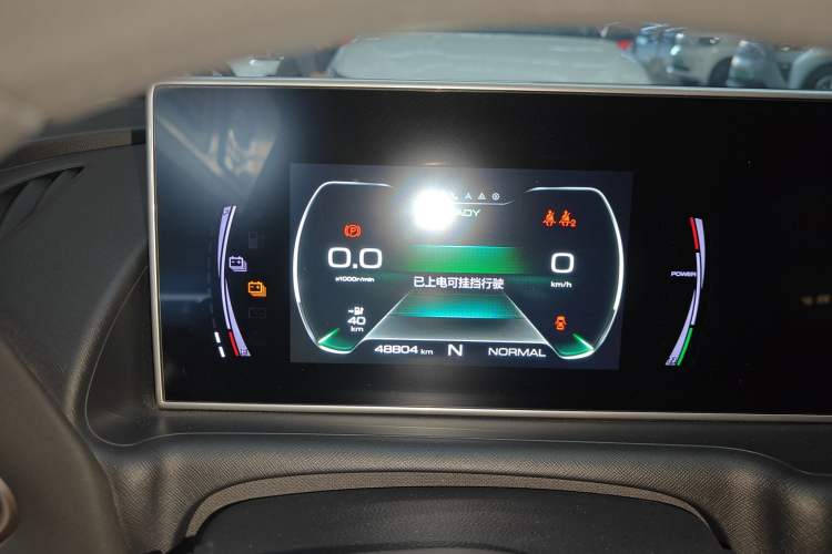 Used ORA White Cat 2022 Xiaoyue Mao Edition 360 km Luxury Model Lithium NMC
