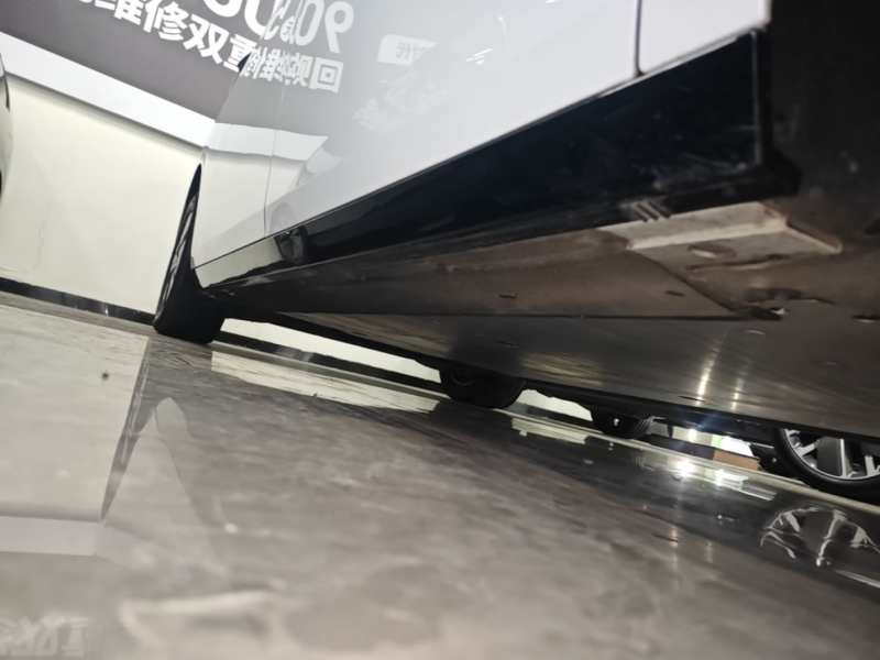 Used Li Auto MEGA 2025 Home Family Special Edition — 20