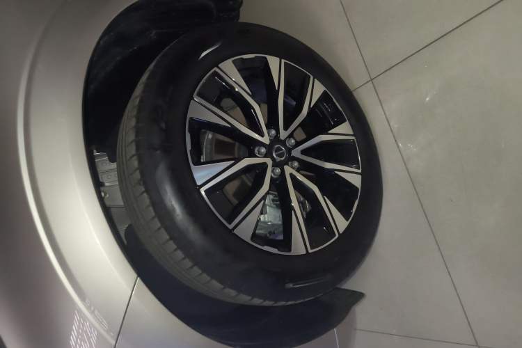 Used Volvo XC60 2025 B5 Four-Wheel Drive Smart & Advanced Luxury Edition