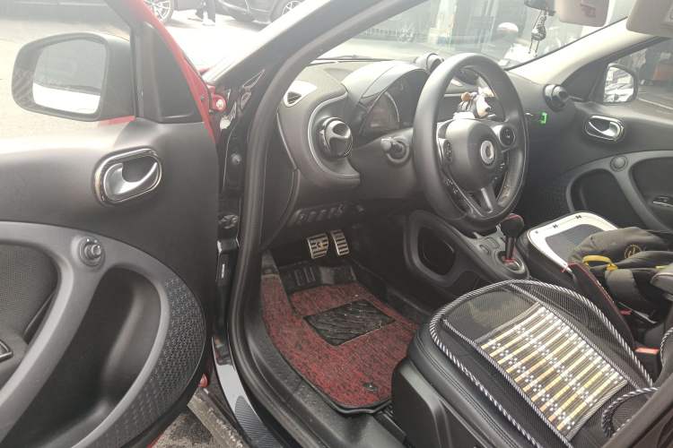 Used smart forfour 2016 1.0L 52 kW Passion Edition
