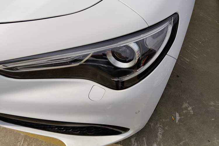 Used Alfa Romeo Stelvio 2017 2.0T 280HP Luxury Edition