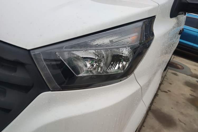 Used Jinbei Gold Hiace M Classic 2023 1.5L Engineering Lion Passenger Vehicle 5/6/7 Seats