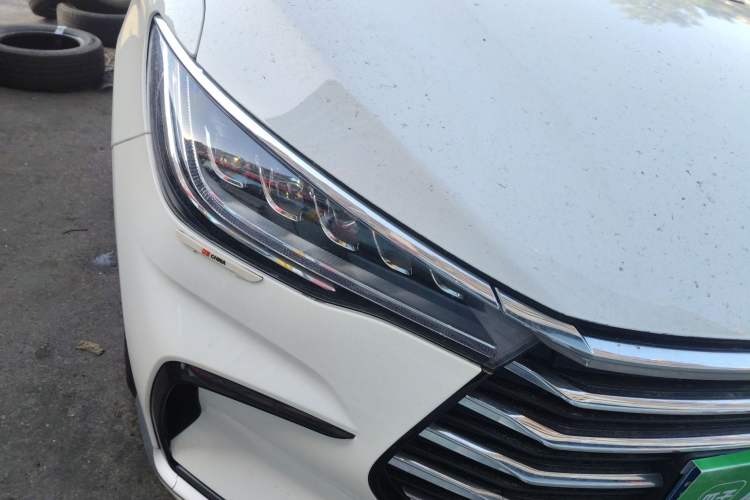 Used BYD Song MAX 2021 Upgraded Model 1.5T Automatic Luxury 6-Seater Right Front Headlight