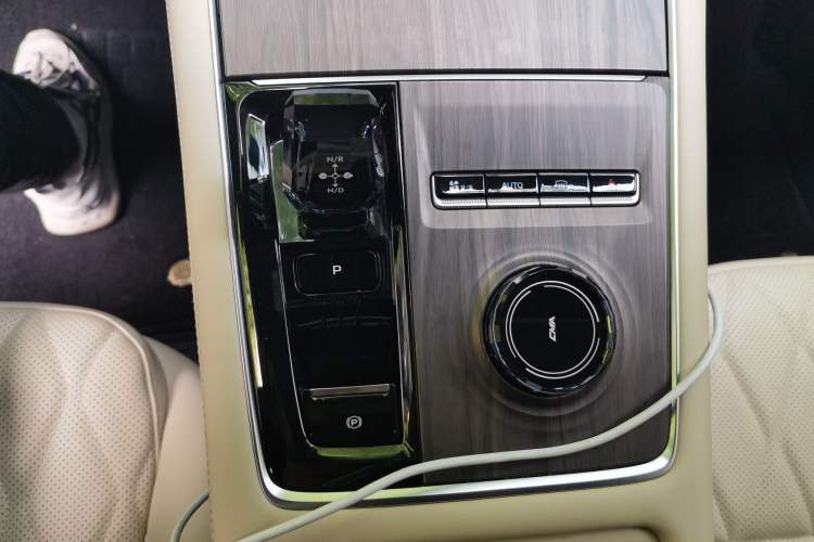 Used Geely Auto Monjaro L 2025 Dongfang Yao 2.0TD Automatic Lanxing Edition
