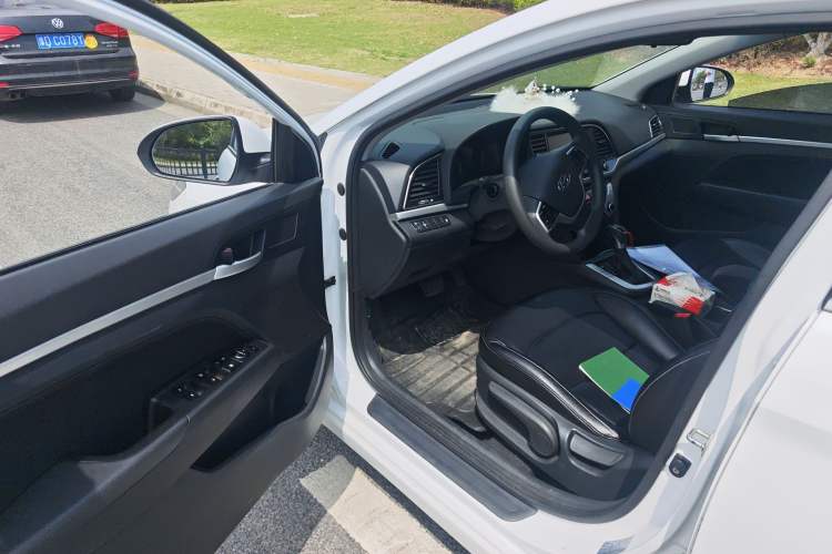 Used Hyundai Elantra (6th Generation / Lingdong) 2016 1.6L Automatic ZhiXuan – Elite Version Driver Seat