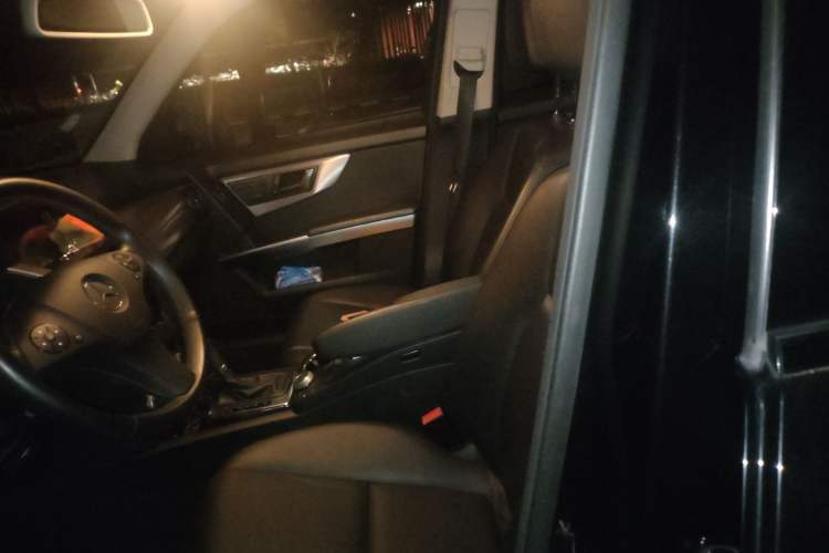 Used Mercedes-Benz GLK-Class 2011 GLK 300 4MATIC Dynamic Model Left Front Seat