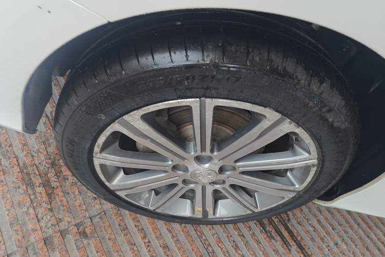 Used Peugeot 408 2018 350THP Automatic Luxury Edition Right Rear Wheel Hub