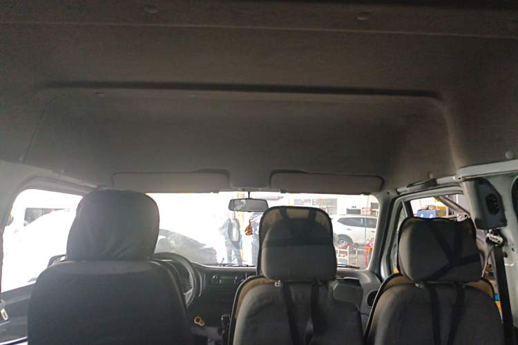 Used JMC Transit 2017 2.8T Commercial Version Short Wheelbase Mid-Roof 6/7/8-Seater JX493