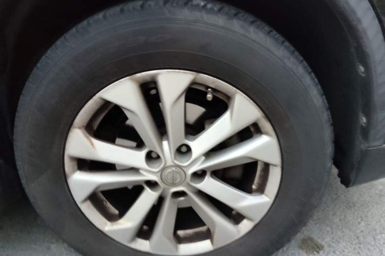 Used Nissan X-Trail 2014 2.0L CVT Comfort Edition 2WD Right Front Wheel Hub