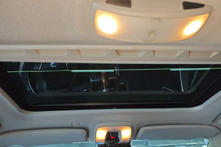 Used Volvo V60 2014 T5 Zhiyi Edition