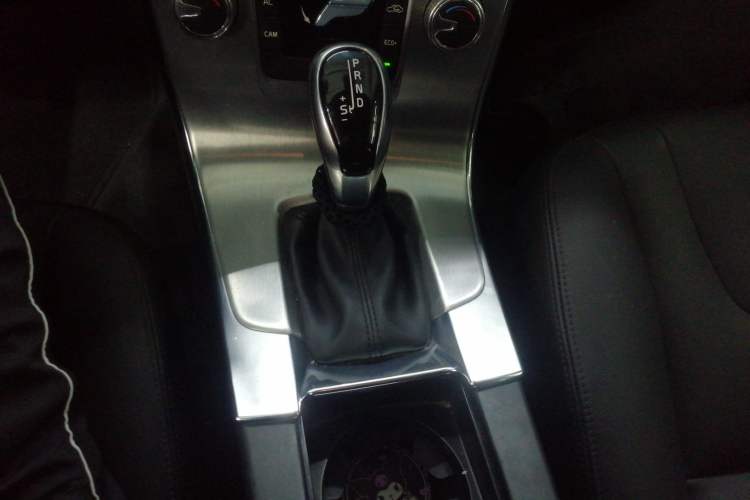 Used Volvo S60 2019 S60L T3 Intelligent Upgrade Edition Gear Lever