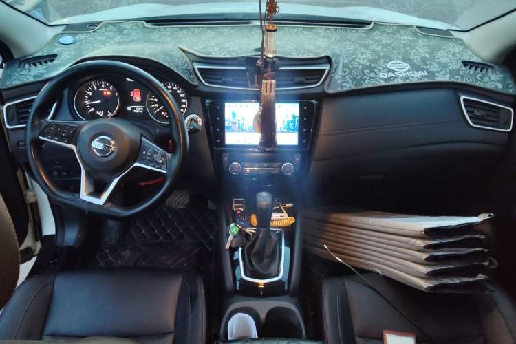 Used Nissan Qashqai 2022 2.0L CVT XV Smart Enjoyment Version Center Console