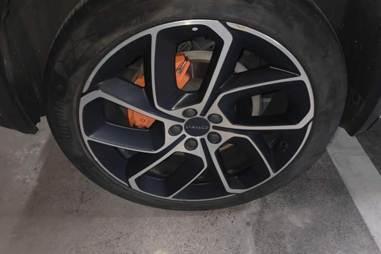 Used Lynk & Co 05 2020 2.0TD Two-Wheel Drive Shine Halo
