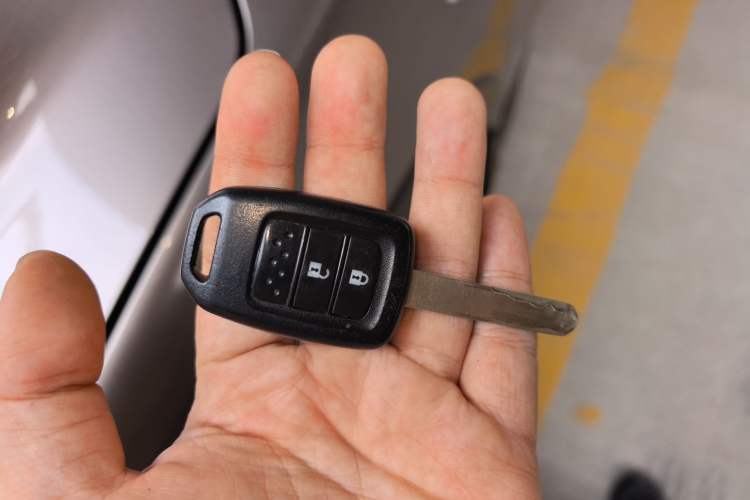 Used Honda XR-V 2015 1.8L EXi CVT Comfort Version
