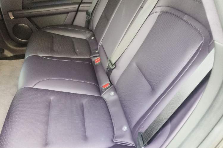 Used Avatr 06 2025 Ultra Pure Electric Edition Left Rear Seat