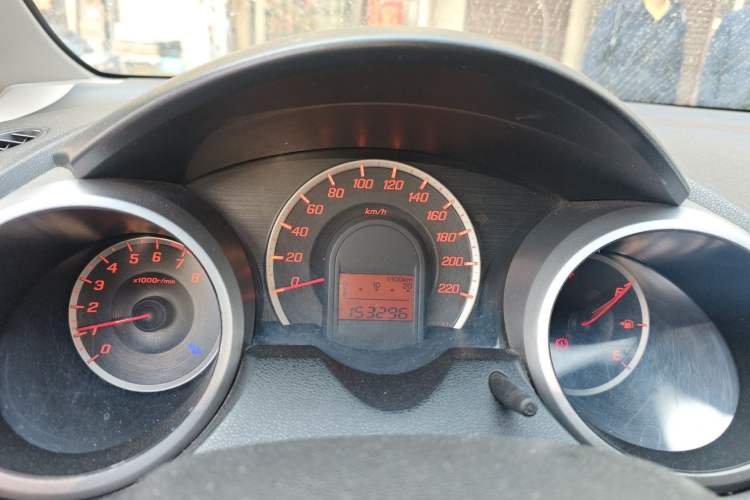 Used Honda Fit 2011 1.3L automatic comfort version
