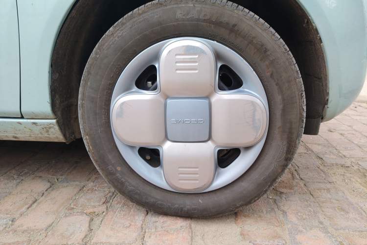 Used Geely Galaxy Panda 2024 Panda Mini 200km Endurance Bear
