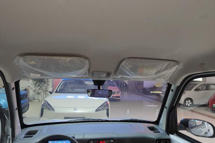 Used Wuling Zhiguang New Energy 2025 Model 305km Ambitious Edition Headliner