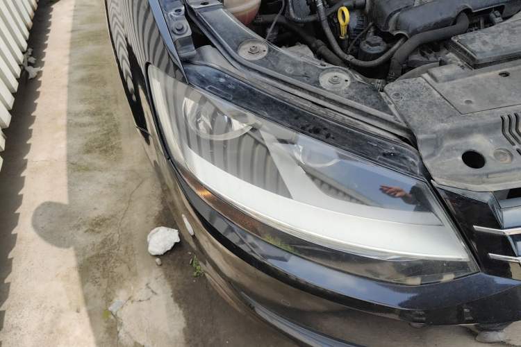 Used Volkswagen Sharan 2016 380TSI Comfort Edition 7-Seater Right Front Headlight