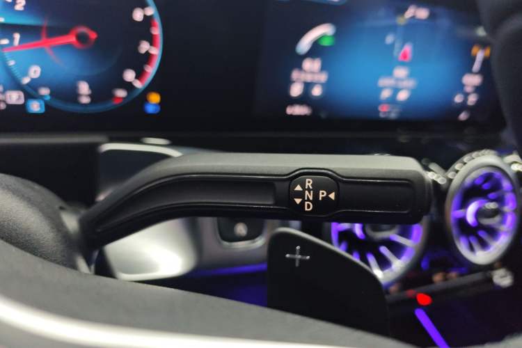 Used Mercedes-Benz GLB 2021 GLB 200 Dynamic Edition Gear Lever