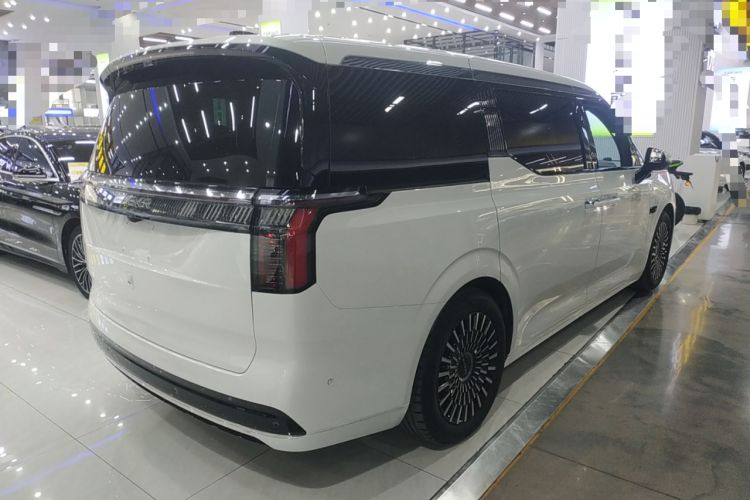 Used Zeekr 009 2022 WE Edition
