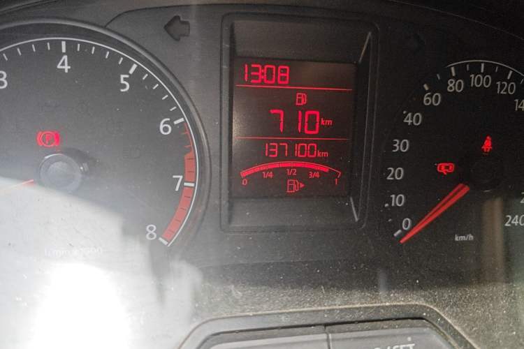 Used Volkswagen Jetta 2015 1.4L Manual Comfort Model Odometer Close Up