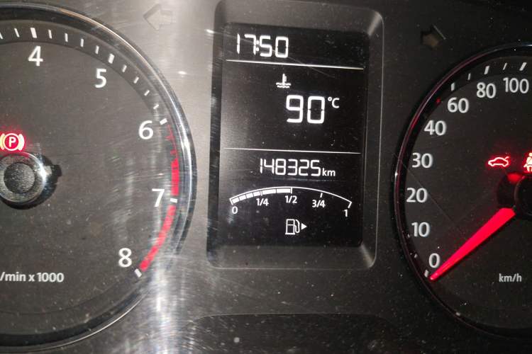 Used Volkswagen Lavida 2013 Restyled Classic 1.6L Manual Comfort Edition Odometer Close Up