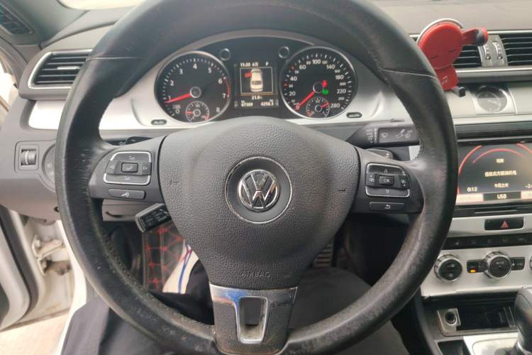 Used Volkswagen FAW-Volkswagen CC 2016 1.8TSI Luxury Model Steering Wheel