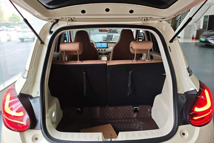 Used Wuling Bingo 2025 333 km Enjoyment Version Trunk