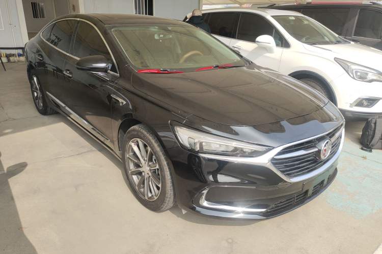 Used Buick LaCrosse 2021 652T Luxury Model Front Right 45 Deg