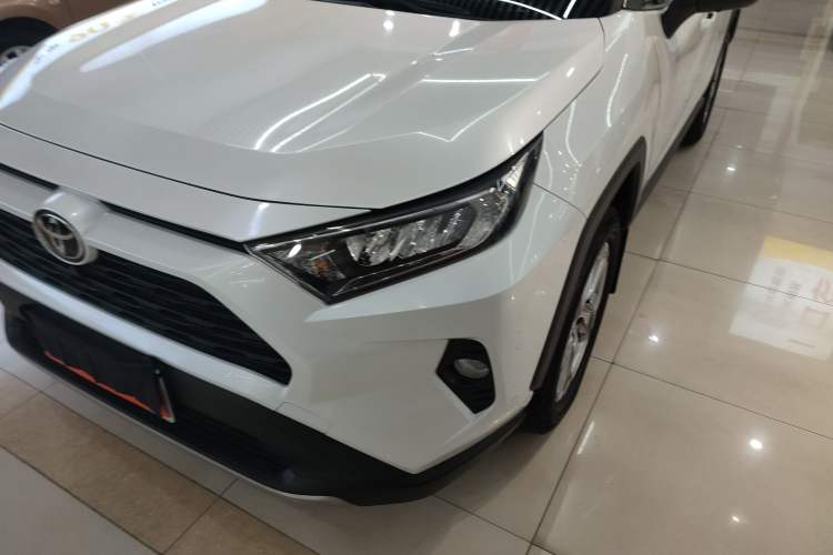 Used Toyota RAV4 2021 2.0L CVT 4x4 Style PLUS Edition
