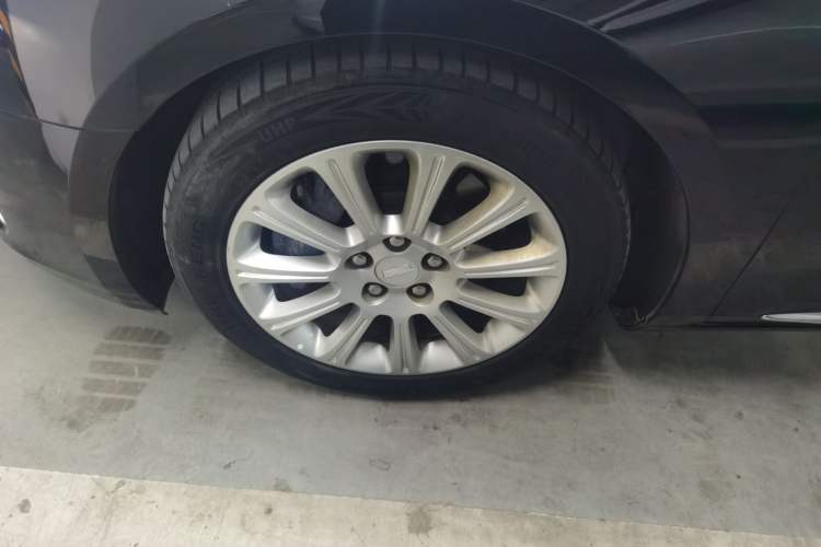 Used Cadillac XTS 2017 28T Elite Model Left Front Wheel Hub