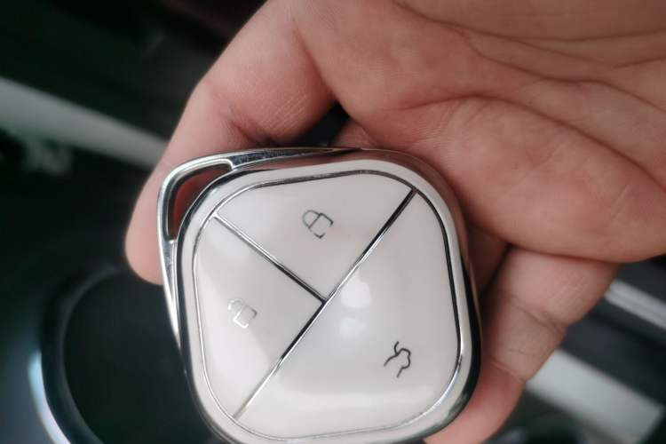 Used Wuling Bingo 2023 333 km Lingxi Connected+ Version Vehicle Key